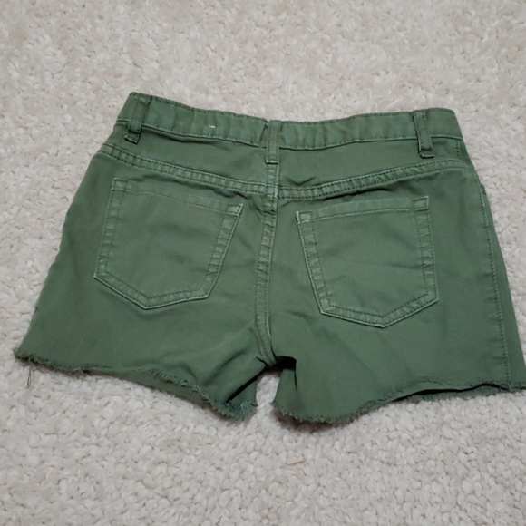 🌞EUC Lot 3 Pairs of size 7 girls shorts - Picture 6 of 8